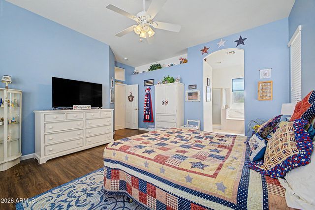 9728 E GOLDEN Street, Mesa, AZ 85207
