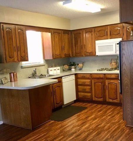 721 Lindenwood Drive, Lancaster, TX 75134