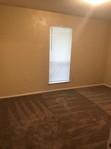 721 Lindenwood Drive, Lancaster, TX 75134