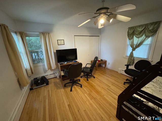 90 Larchmont Avenue, Waterbury, CT 06708