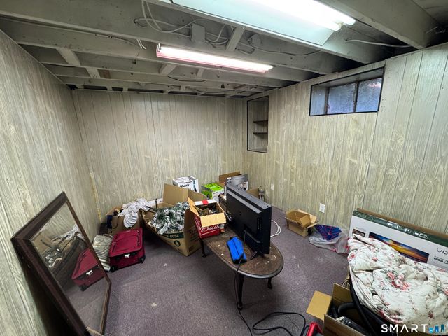 90 Larchmont Avenue, Waterbury, CT 06708