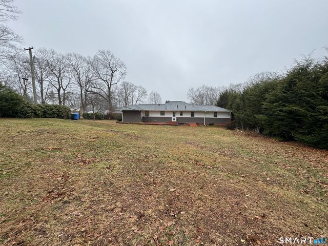 90 Larchmont Avenue, Waterbury, CT 06708