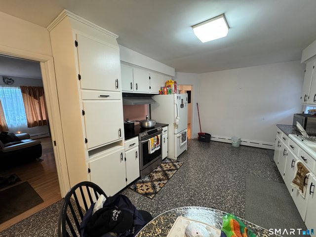 90 Larchmont Avenue, Waterbury, CT 06708