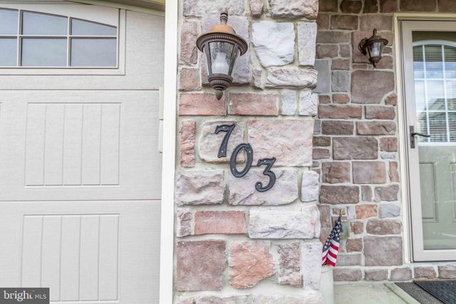 703 JONATHAN COURT, Mechanicsburg, PA 17055