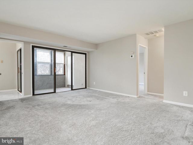 9639 WHITEACRE RD #B-1, Columbia, MD 21045
