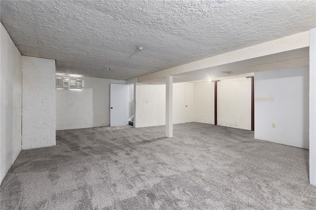 323 Gladstone Drive, Blue Springs, MO 64014