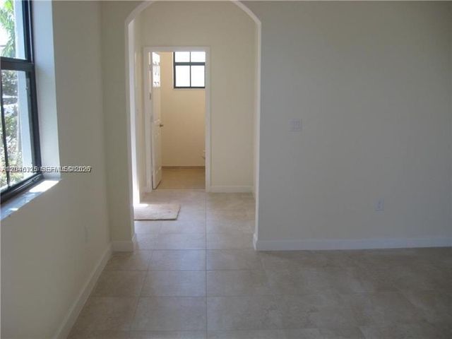 16585 SW 42nd Way 0, Miami, FL 33185