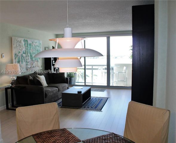 1500 Bay Rd 618S, Miami Beach, FL 33139