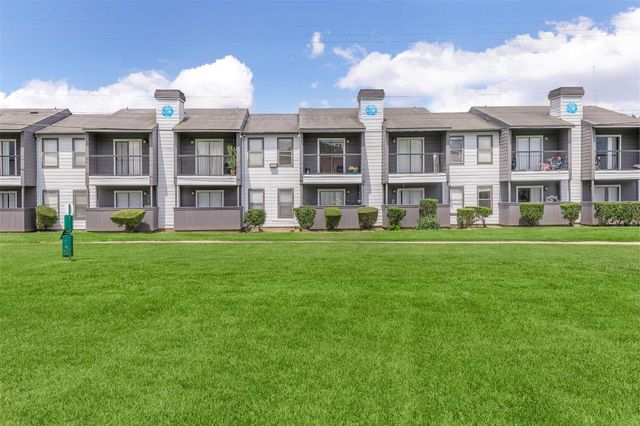 265 N El Dorado Blvd 512, Webster, TX 77598