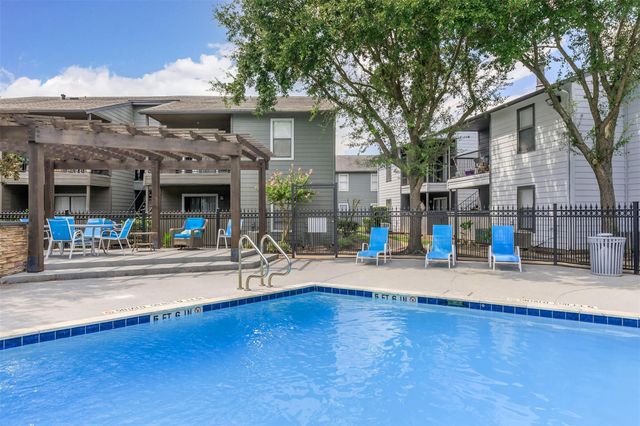 265 N El Dorado Blvd 512, Webster, TX 77598