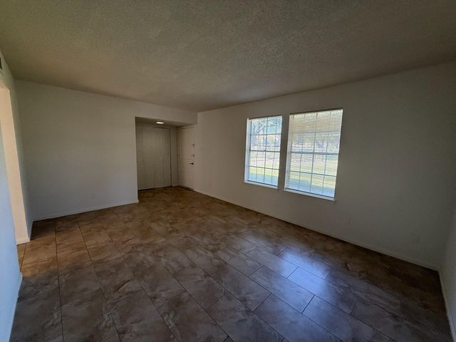 10372 Hammerly Boulevard 25, Houston, TX 77043