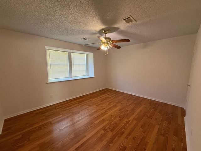 10372 Hammerly Boulevard 25, Houston, TX 77043