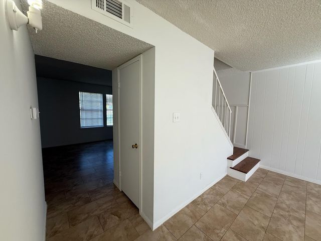 10372 Hammerly Boulevard 25, Houston, TX 77043