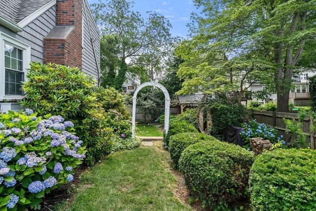 148 Furnace Brook Parkway, Quincy, MA 02169