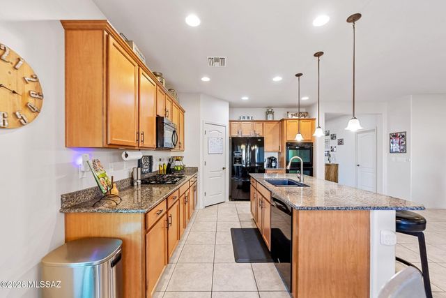 4292 W Thunder Ranch Place, Marana, AZ 85658