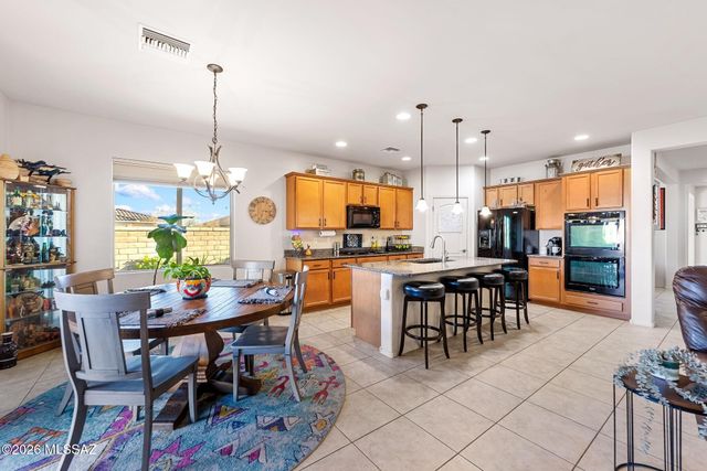 4292 W Thunder Ranch Place, Marana, AZ 85658