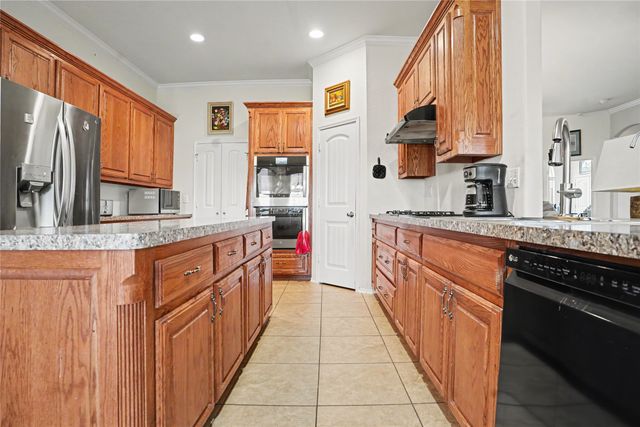 178 Chazlynn Court, Waxahachie, TX 75165