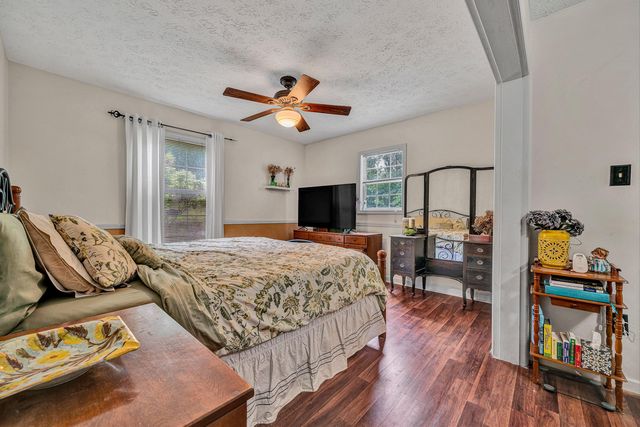 1145 FARMINGTON RD, Hardy, VA 24101