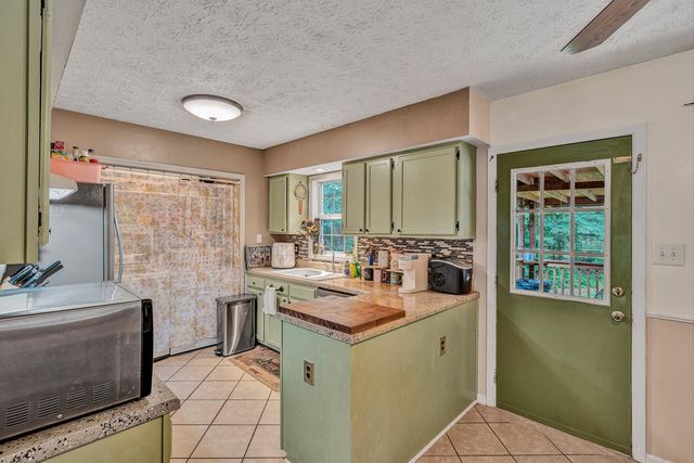 1145 FARMINGTON RD, Hardy, VA 24101
