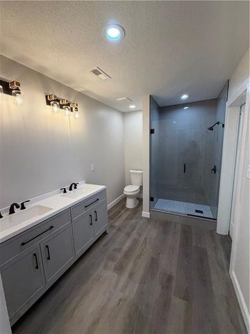 207 W 2nd Street, Creighton, MO 64739