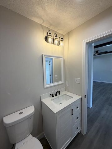 207 W 2nd Street, Creighton, MO 64739