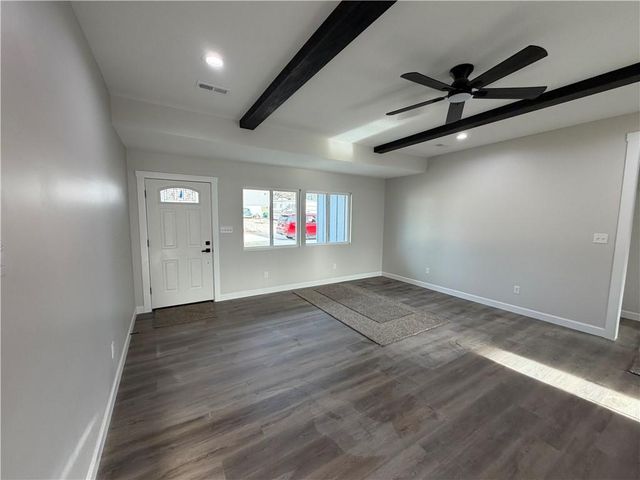 207 W 2nd Street, Creighton, MO 64739