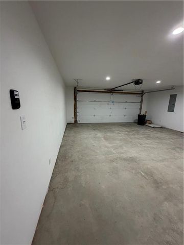 207 W 2nd Street, Creighton, MO 64739