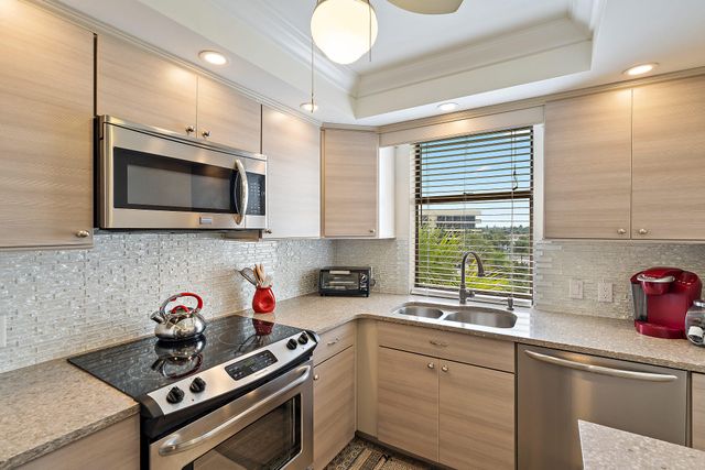 225 Beach Road 401, Tequesta, FL 33469