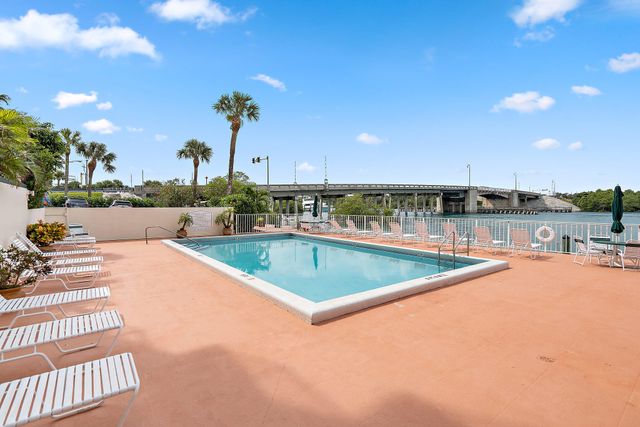 225 Beach Road 401, Tequesta, FL 33469