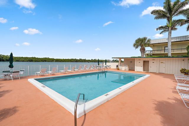 225 Beach Road 401, Tequesta, FL 33469