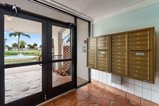 225 Beach Road 401, Tequesta, FL 33469