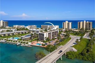 225 Beach Road 401, Tequesta, FL 33469