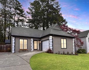 199 HICKORY SW Walk, Marietta, GA 30064