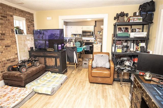 306 W Willis Avenue, High Point, NC 27260
