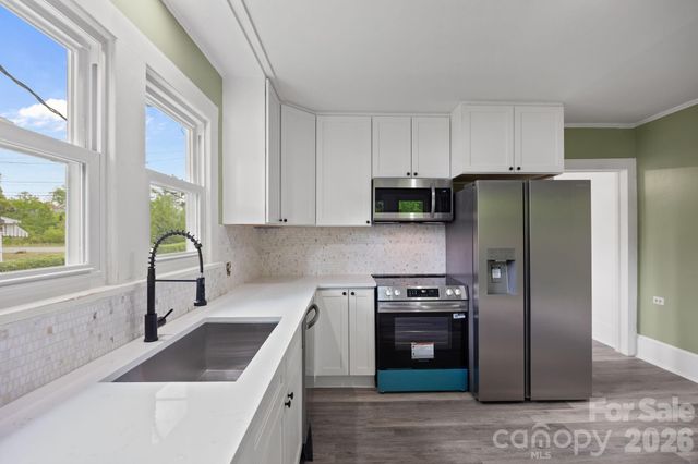 2407 N Main Street, Kannapolis, NC 28081