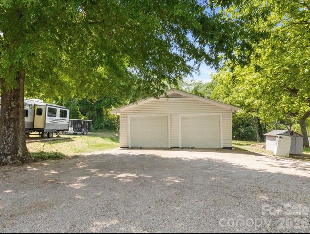 2407 N Main Street, Kannapolis, NC 28081
