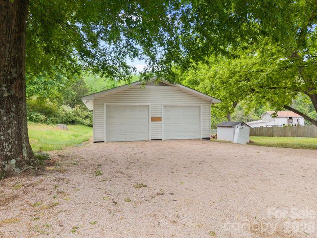 2407 N Main Street, Kannapolis, NC 28081