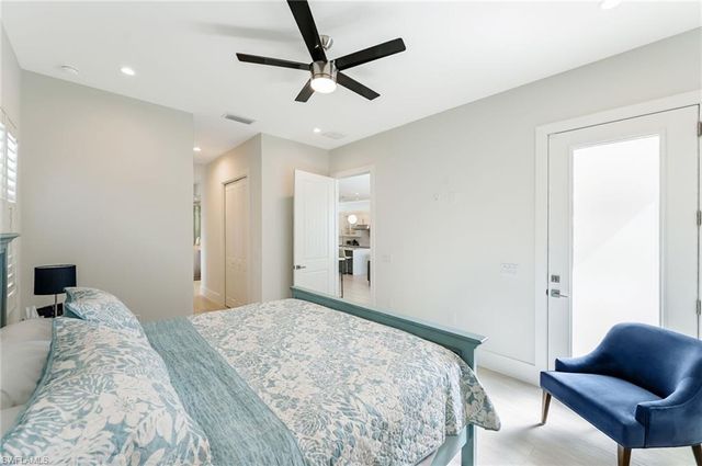 596 111th AVE N, Naples, FL 34108