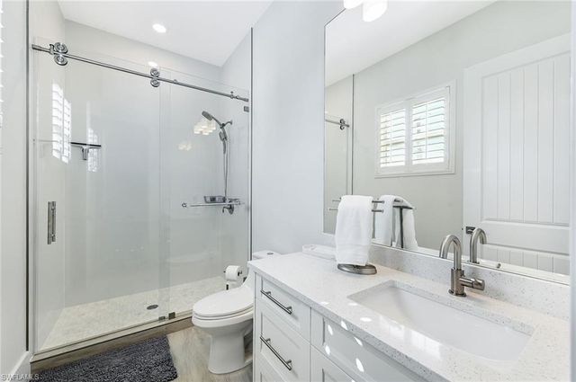 596 111th AVE N, Naples, FL 34108