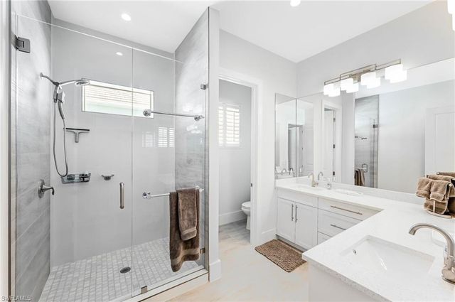 596 111th AVE N, Naples, FL 34108