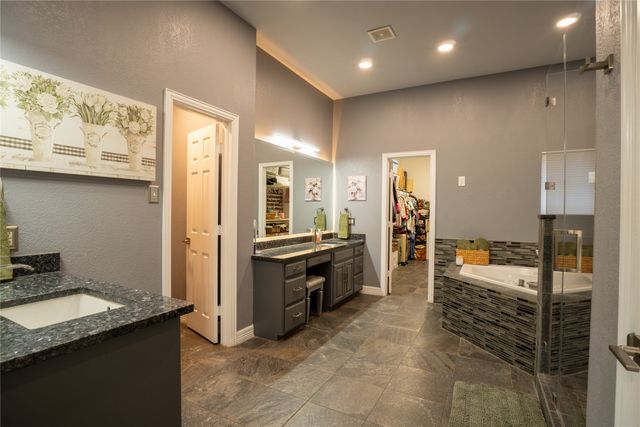 422 Oak Brook Drive, Lucas, TX 75002