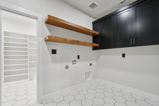 1020 Inka RD, Salado, TX 76571