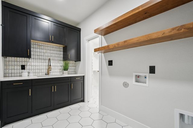 1020 Inka RD, Salado, TX 76571