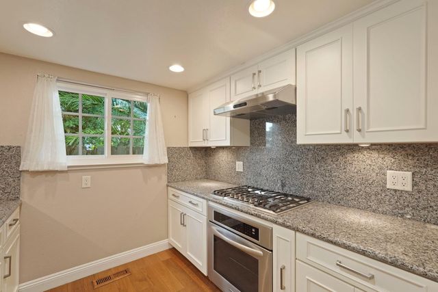 1150 Junewood Ct, Lodi, CA 95242