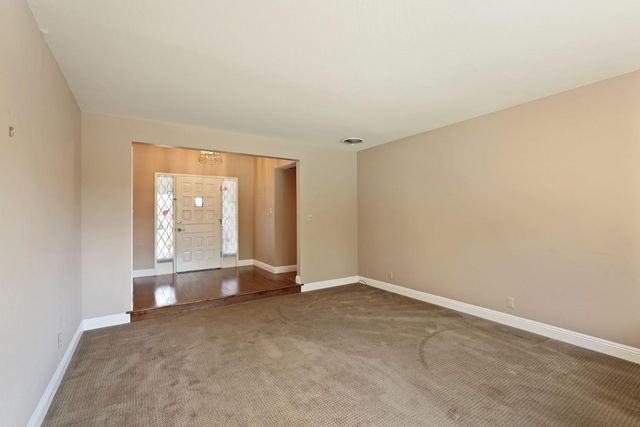 1150 Junewood Ct, Lodi, CA 95242