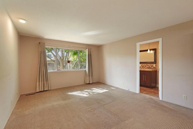1150 Junewood Ct, Lodi, CA 95242