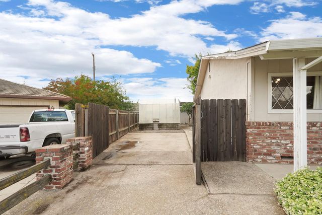 1150 Junewood Ct, Lodi, CA 95242