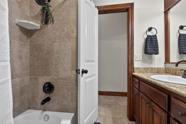 10905 SW 30th Terrace, Yukon, OK 73099