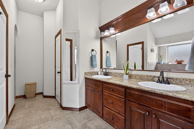 10905 SW 30th Terrace, Yukon, OK 73099