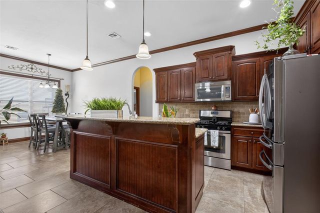 10905 SW 30th Terrace, Yukon, OK 73099